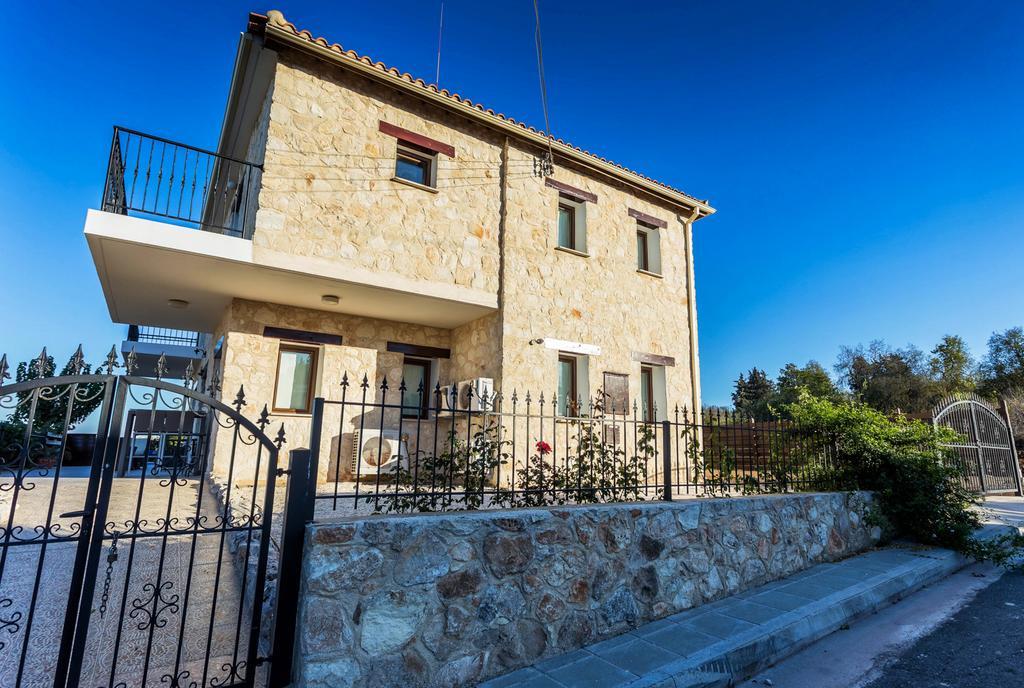 Villa Nikolina Dhrousha Exterior photo